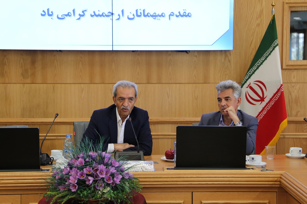 رئیس اتاق ایران تاکید کرد:  لزوم ترمیم شکاف تکنولوژیکی بخش صنعت