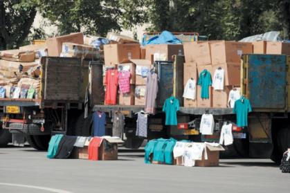 واردات پوشاک از مناطق آزاد و خطر تعطیلی کارخانه های داخلی