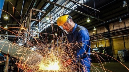 حداقل مزد کارگری 26 درصد و حق مسکن 300 هزار تومان افزایش یافت